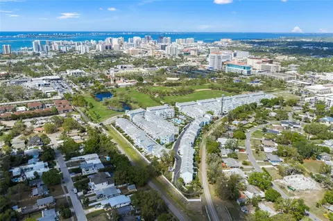 459 Wingfield Dr, Sarasota, FL 34237