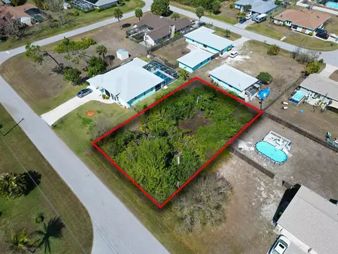 9410 Casa Grande Ave, Englewood, FL 34224