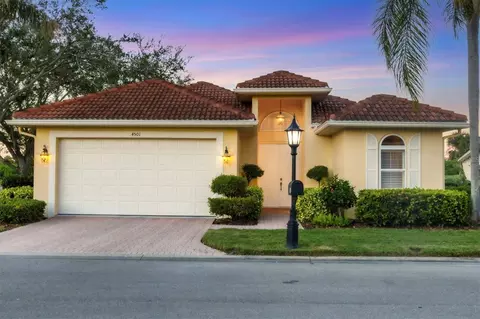 4501 Murcia Blvd #7, Sarasota, FL 34238