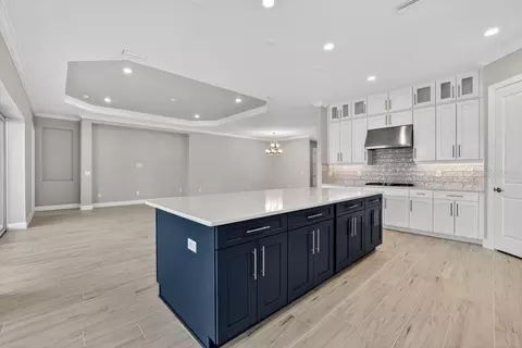 Kitchen - 15246 Contenta Loop, Bradenton, FL 34211 photo 4 of 5