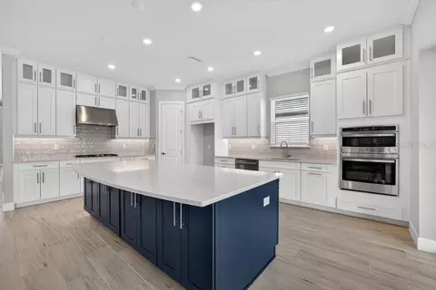 Kitchen - 15246 Contenta Loop, Bradenton, FL 34211 photo 3 of 5