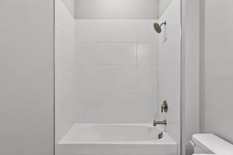Bath - 15246 Contenta Loop, Bradenton, FL 34211 photo 3 of 5