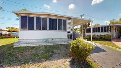 301 Brazil Ct #95, Bradenton, FL 34207