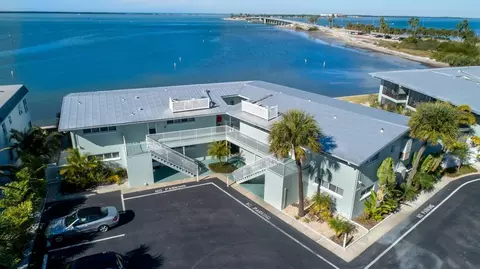 2566 Gary Cir #5, Dunedin, FL 34698