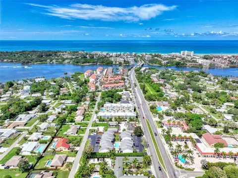 1752 Stickney Point Rd #102, Sarasota, FL 34231