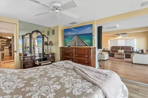 33 N Starboard Dr, Venice, FL 34285 photo 23
