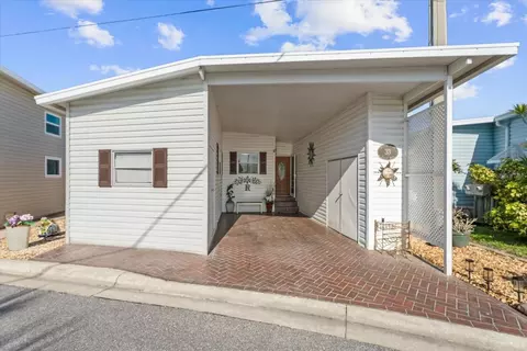 33 N Starboard Dr, Venice, FL 34285