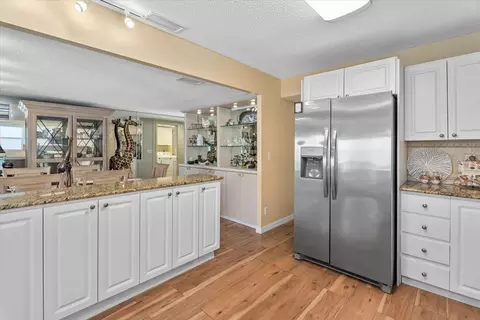 33 N Starboard Dr, Venice, FL 34285 photo 11