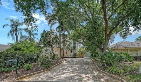 Exterior - 61 Bayhead Ln, Osprey, FL 34229 photo 1 of 17
