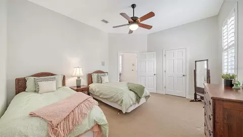 Bedroom - 61 Bayhead Ln, Osprey, FL 34229 photo 7 of 8