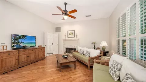 Living - 61 Bayhead Ln, Osprey, FL 34229 photo 4 of 5