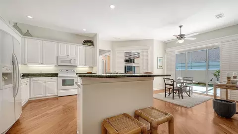 Kitchen - 61 Bayhead Ln, Osprey, FL 34229 photo 3 of 7