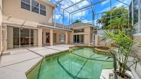 Exterior - 61 Bayhead Ln, Osprey, FL 34229 photo 4 of 17