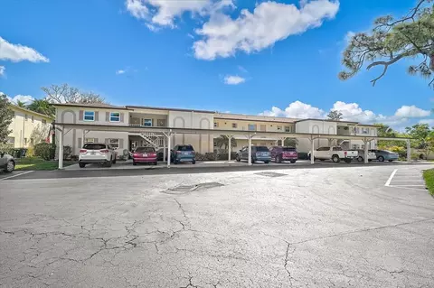 2875 Swifton Dr #58, Sarasota, FL 34231