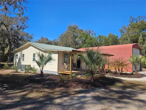 317 S Fern St, San Mateo, FL 32187
