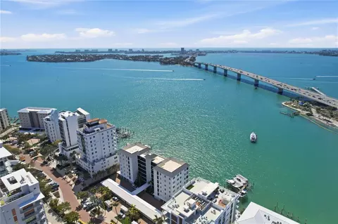 226 Golden Gate Pt #34, Sarasota, FL 34236
