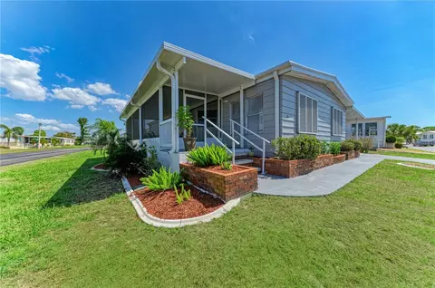 2 S Flora Vista St, Englewood, FL 34223