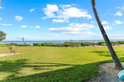 600 Manatee Ave #106, Holmes Beach, FL 34217