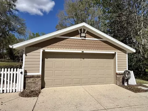 Exterior - 1815 SE 89th Ln, Ocala, FL 34480 photo 8 of 11