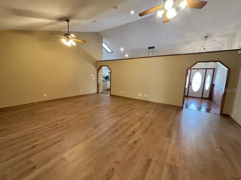 Living - 1815 SE 89th Ln, Ocala, FL 34480 photo 2 of 5