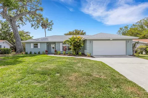 3016 Chase Cir, Sarasota, FL 34231