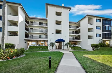 3540 Gulf Of Mexico Dr #102, Longboat Key, FL 34228