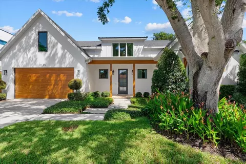 2135 Datura St, Sarasota, FL 34239