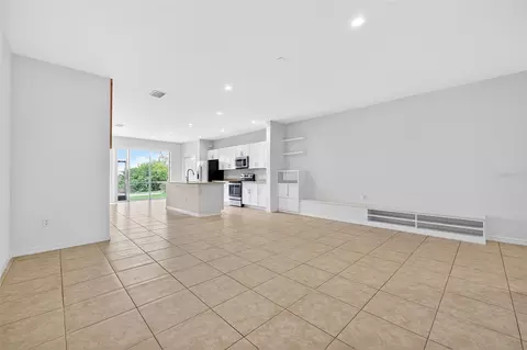 Living - 8667 Canyon Creek Trl, Parrish, FL 34219 photo 3 of 4