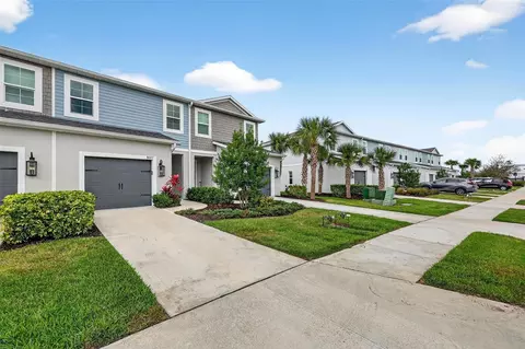 Exterior - 8667 Canyon Creek Trl, Parrish, FL 34219 photo 2 of 6