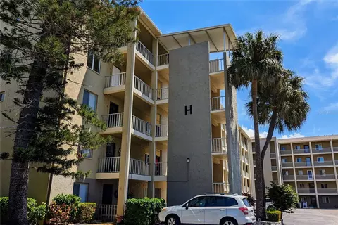 3807 Lake Bayshore Dr #H-416, Bradenton, FL 34205