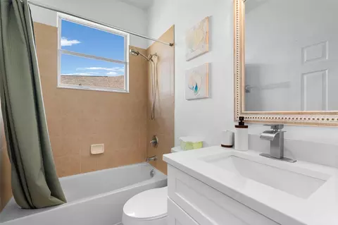 Bath - 11439 57th St E, Parrish, FL 34219 photo 6 of 6