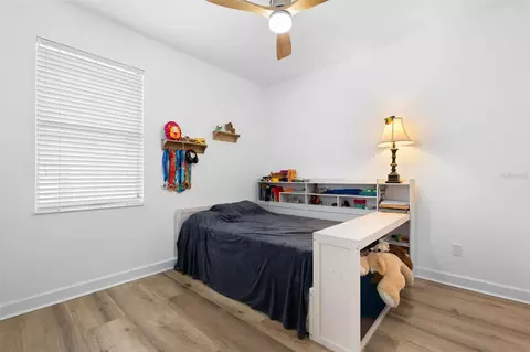 Bedroom - 11439 57th St E, Parrish, FL 34219 photo 8 of 11