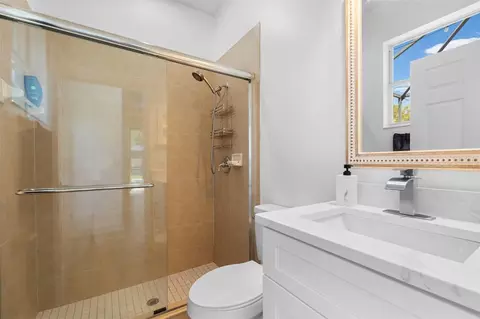 Bath - 11439 57th St E, Parrish, FL 34219 photo 5 of 6