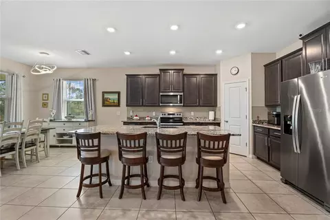 Kitchen - 16478 Woodside Gln, Parrish, FL 34219 photo 5 of 7
