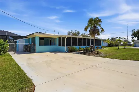 2400 Pine Ct, Nokomis, FL 34275