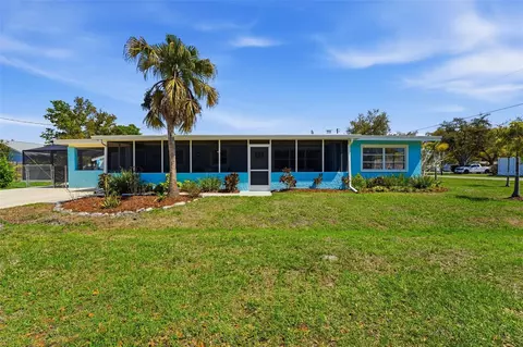 2400 Pine Ct, Nokomis, FL 34275