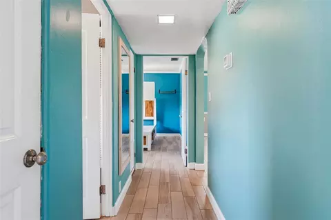 Entry Way - 2400 Pine Ct, Nokomis, FL 34275 photo 2 of 2