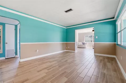 Living - 2400 Pine Ct, Nokomis, FL 34275 photo 2 of 6