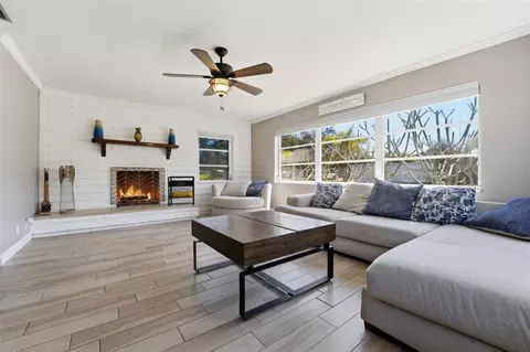 Living - 2400 Pine Ct, Nokomis, FL 34275 photo 6 of 6