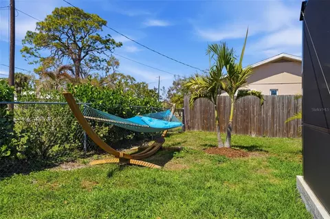 Exterior - 2400 Pine Ct, Nokomis, FL 34275 photo 13 of 15