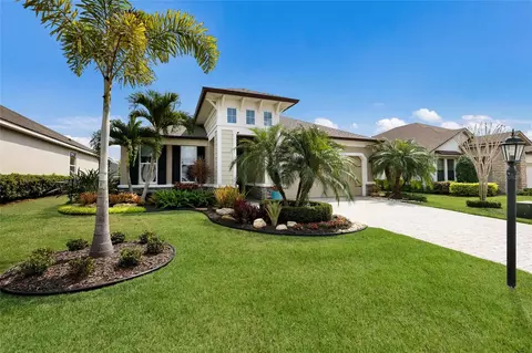 Exterior - 11826 Brookside Dr, Bradenton, FL 34211 photo 17 of 19
