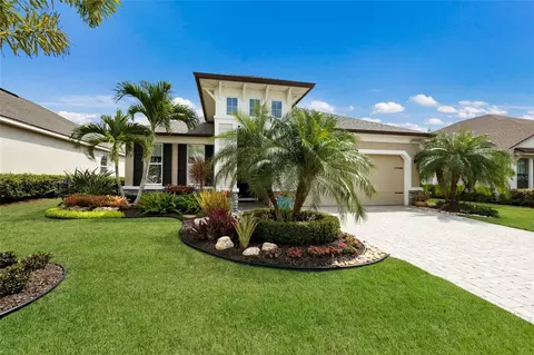 Exterior - 11826 Brookside Dr, Bradenton, FL 34211 photo 6 of 19