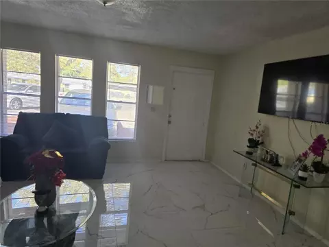 Living - 208 58th Ave E, Bradenton, FL 34203 photo 2 of 2