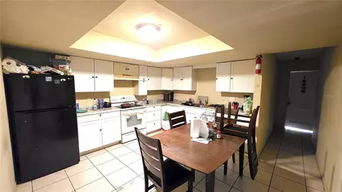 Kitchen - 208 58th Ave E, Bradenton, FL 34203 photo 2 of 2