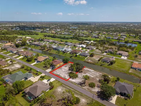 47 Medalist Ln, Rotonda West, FL 33947