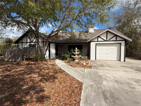 1500 Crest Dr, Englewood, FL 34223