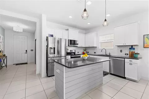 Kitchen - 1316 Thornbury Dr, Parrish, FL 34219 photo 1 of 4