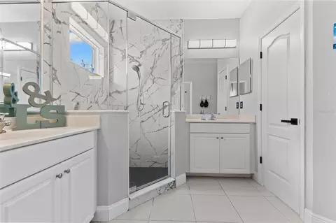 Bath - 1316 Thornbury Dr, Parrish, FL 34219 photo 1 of 3