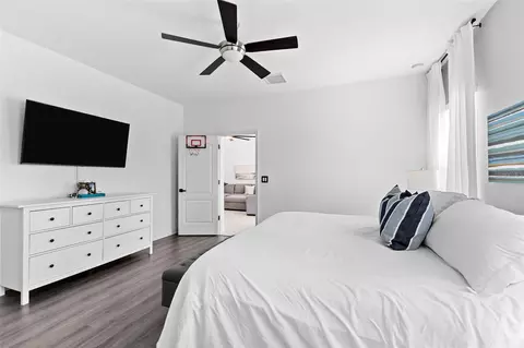 Bedroom - 1316 Thornbury Dr, Parrish, FL 34219 photo 2 of 5