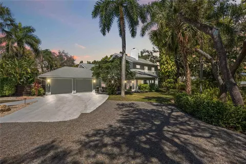 2381 Florinda St, Sarasota, FL 34231